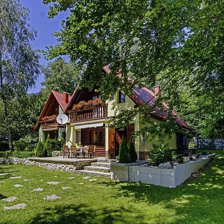 Ledenice Chalets Bogo & Neno מראה חיצוני תמונה