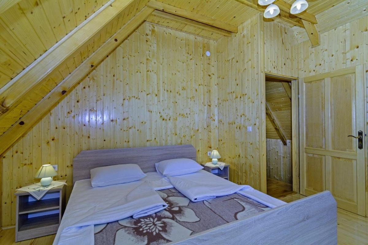 Ledenice Chalets Bogo & Neno מראה חיצוני תמונה