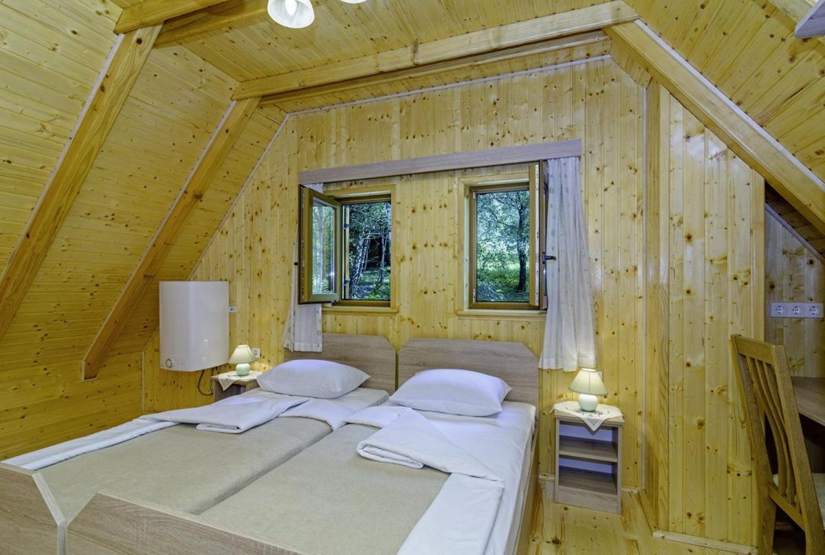 Ledenice Chalets Bogo & Neno מראה חיצוני תמונה